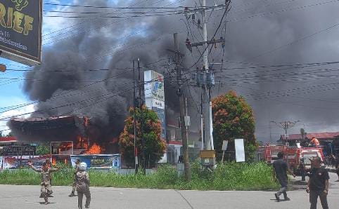 Satu Unit Mobil Pick Up dan SPBU di Subulussalam Hangus Dilahap Sijago Merah