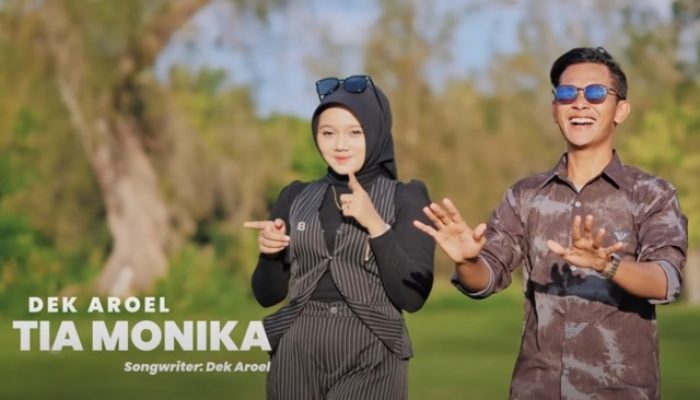 Tia Monika