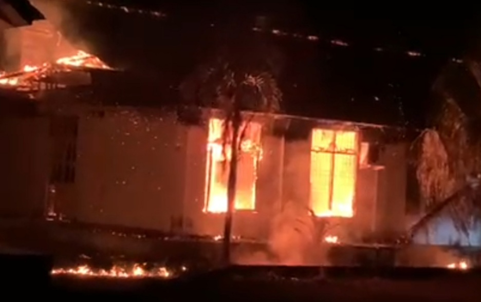 BREAKING NEWS – Kantor Dinas Perhubungan Abdya Terbakar